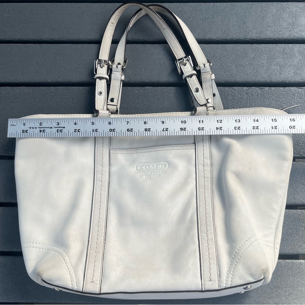 Coach; White Leather Tote; Fuchsia/Hot Pink Interior; Duel Handles; 16x3x10in - Picture 3 of 14